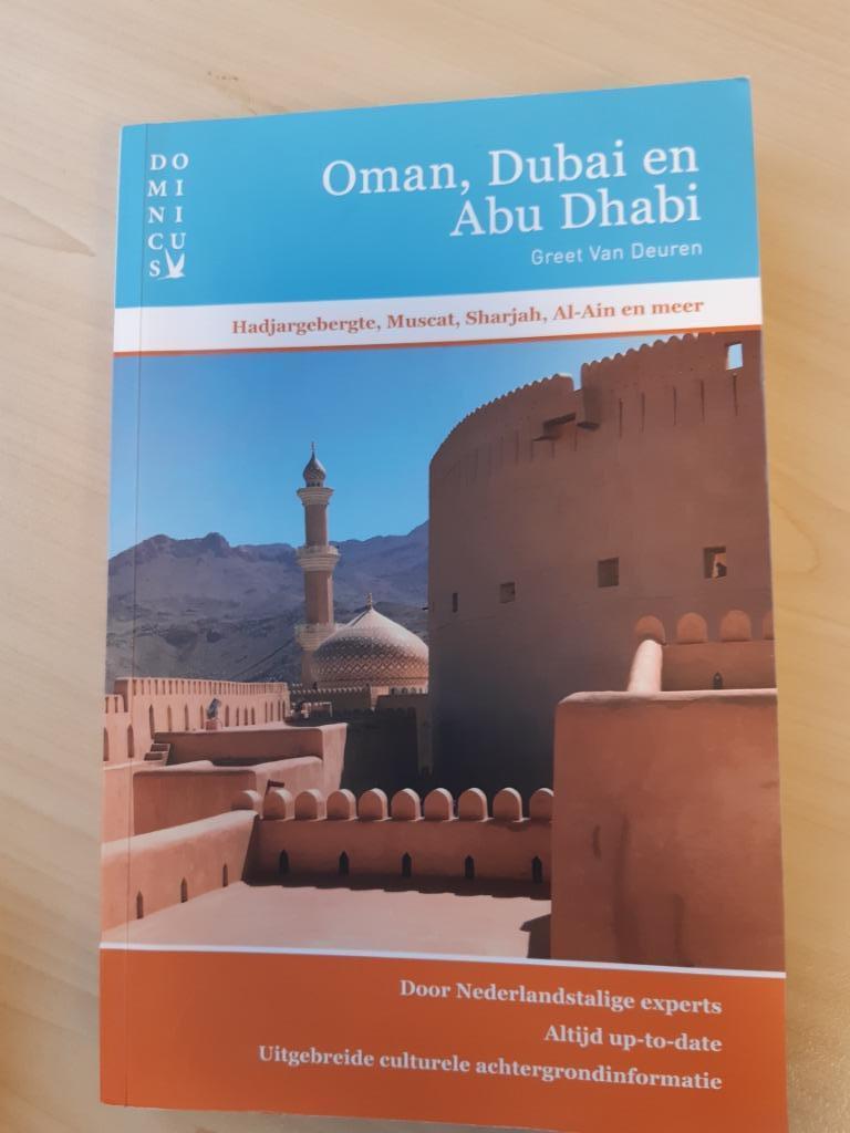 Reisgids Oman, Dubai en Abu Dhabi - Dominicus - 2024, Ophalen, Zo goed als nieuw, Reisgids of -boek