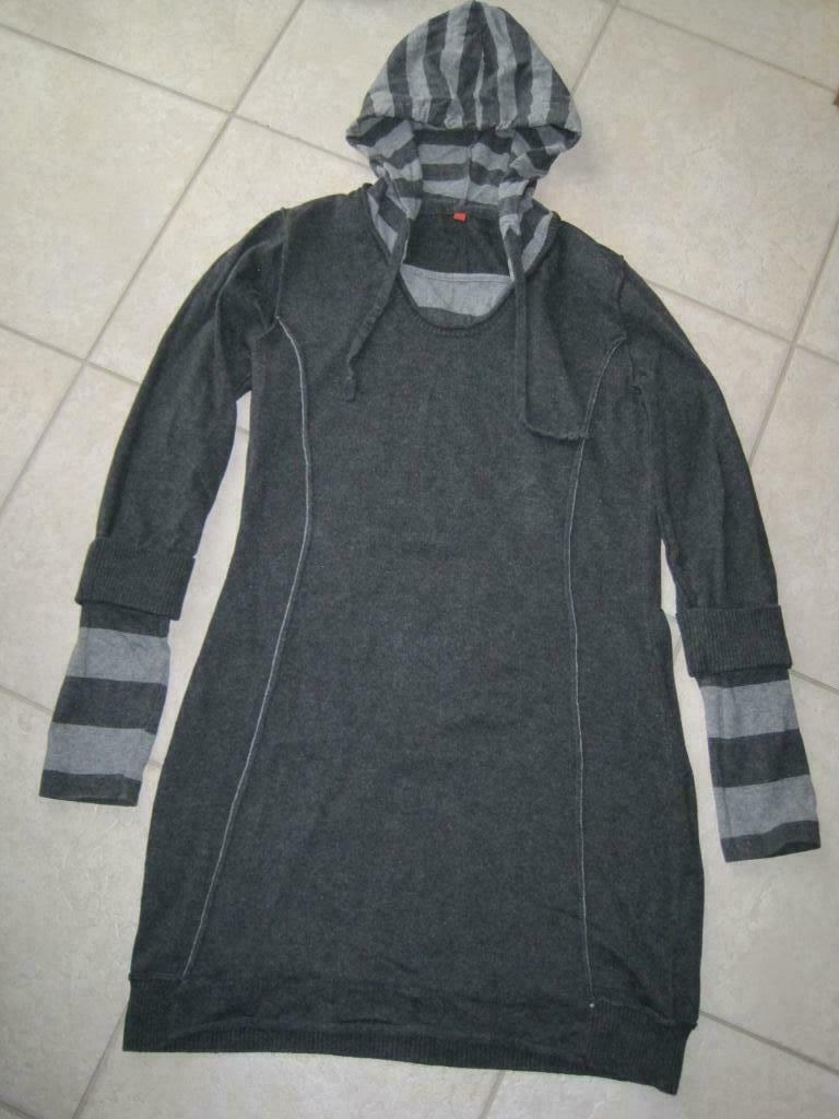 robe pull long à capuche Miss Captain - T. 1 - gris, Gris, Enlèvement, Porté, Au-dessus du genou