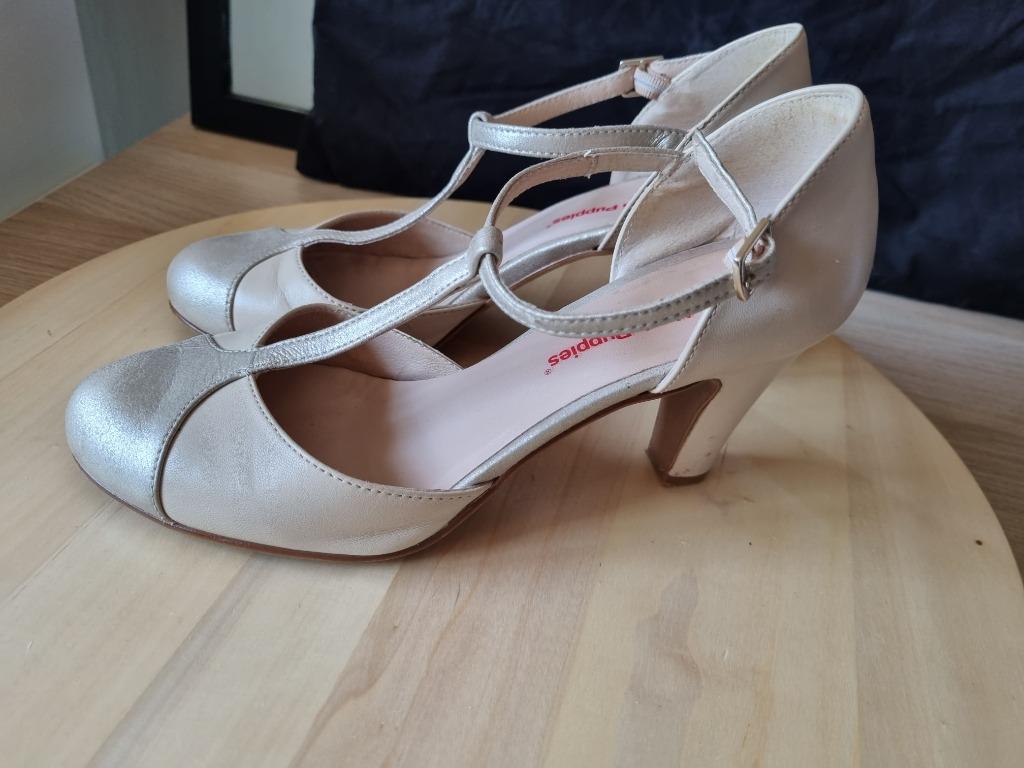 Deux paires de chaussures HUSH PUPPIES, pointure 37, Enlèvement ou Envoi, Escarpins, Comme neuf, Hush Puppies