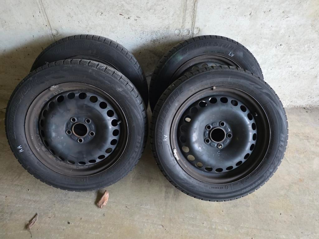 Pneus hiver Bridgestone Blizzak Ford Focus en bon état, Ophalen