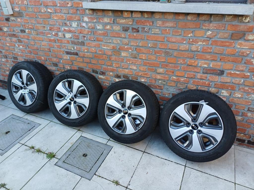 Pneus d'hiver Kia Niro taille 205/60R16, Pneus et Jantes, Pneus hiver, 16 pouces, Véhicule de tourisme