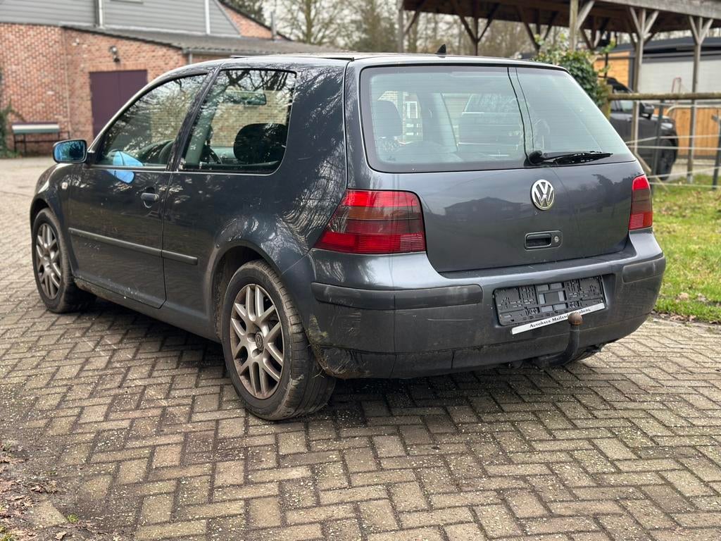 Volkswagen Golf 4 1.6 16v 2002 Airco 750€, Auto's, Bedrijf, Euro 4, Zilver of Grijs, 3 deurs