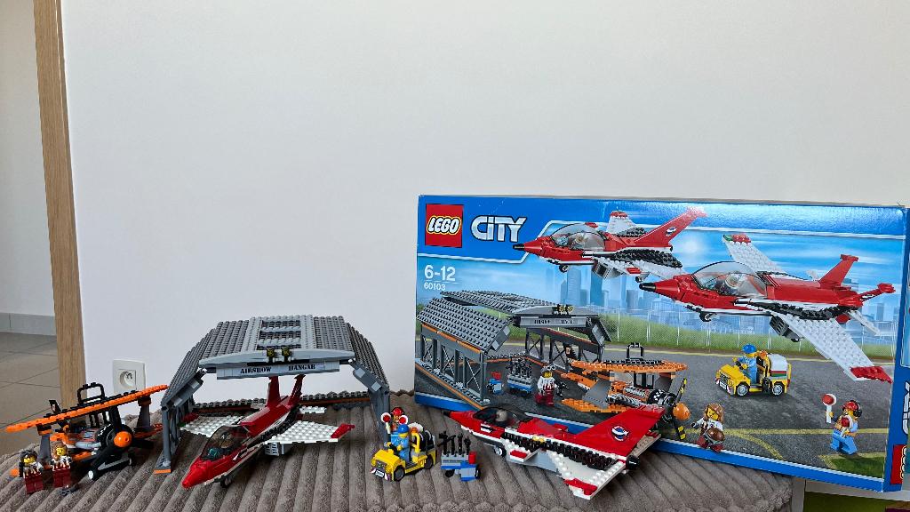 Lego City 60103 Vliegveld luchtvaartshow, Ophalen, City, Lego, Zo goed als nieuw