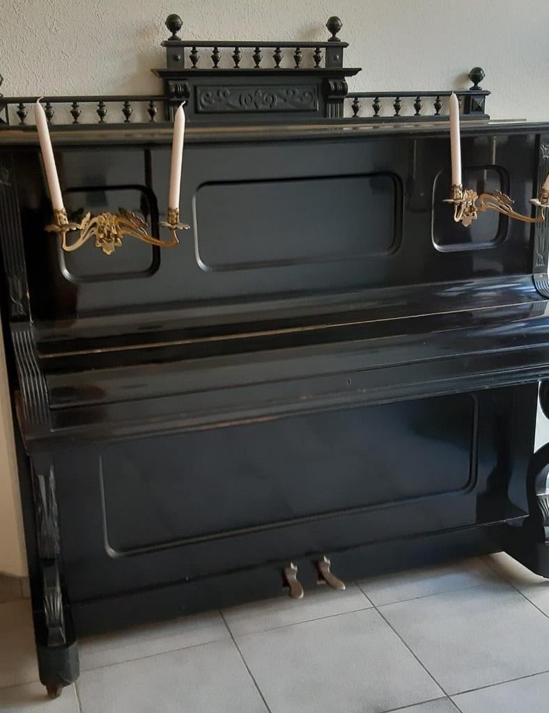 Decoratieve piano met kandelaars, Ophalen, Gebruikt, Zwart, Piano