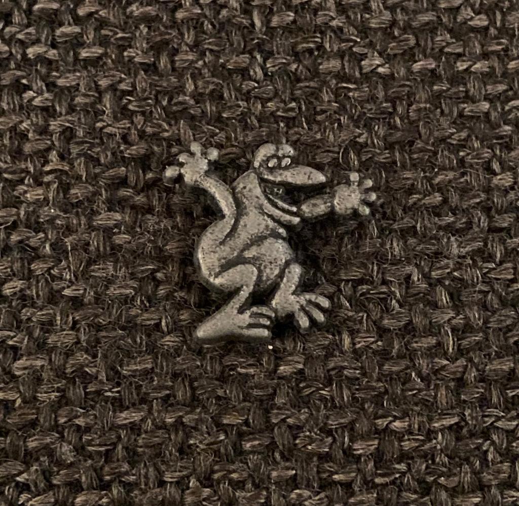 PIN - KIKKER - GRENOUILLE - FROG, Envoi, Utilisé, Animal et Nature, Insigne ou Pin's