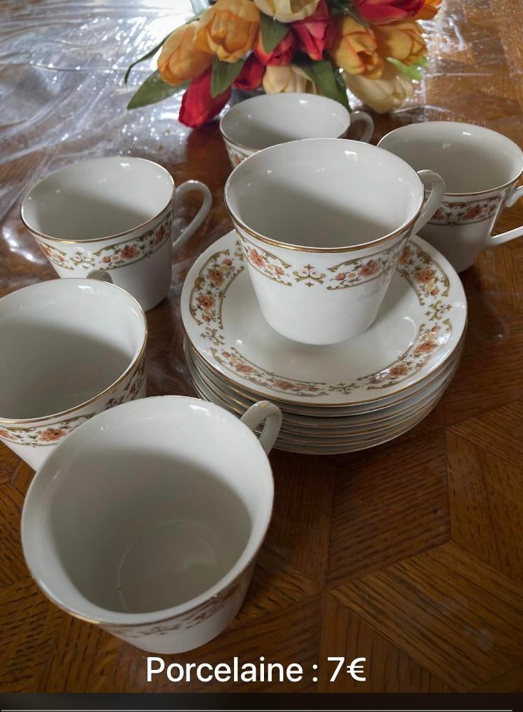 Service à café. (tasses et sous tasses).), Antiquités & Art, Enlèvement ou Envoi