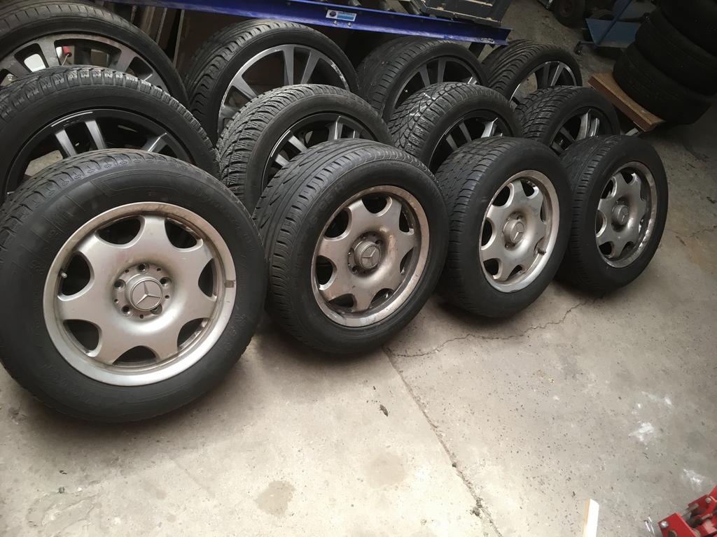 Ensemble de jantes et pneus Mercedes, Autos : Pièces & Accessoires, Pneus & Jantes, Pneus et Jantes, 16 pouces, Véhicule de tourisme
