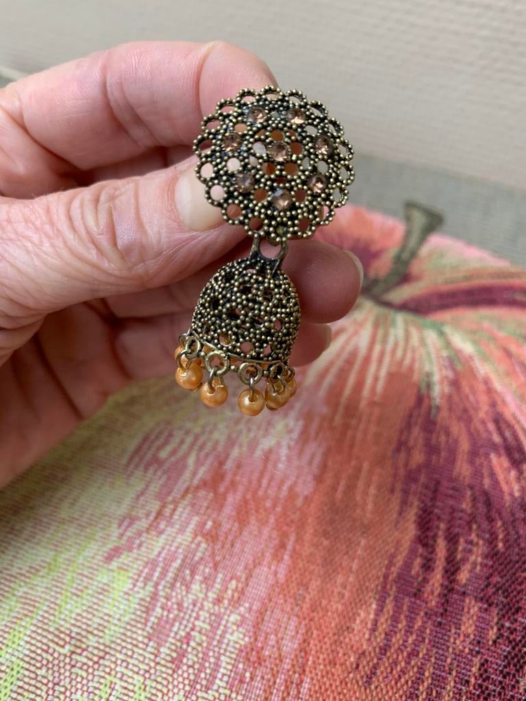 leuke oorbellen in bronskleur en abrikoosroze kraaltjes - ni, Ophalen
