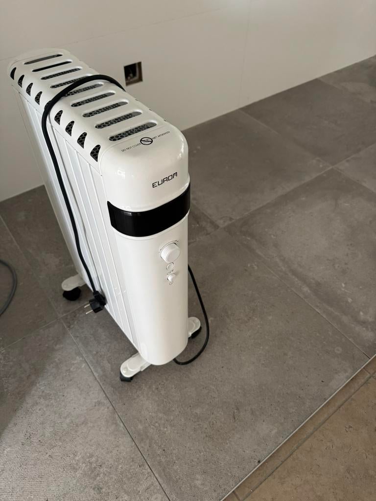 Elektrisch radiator, Doe-het-zelf en Bouw, Verwarming en Radiatoren, Ophalen, Zo goed als nieuw, Radiator