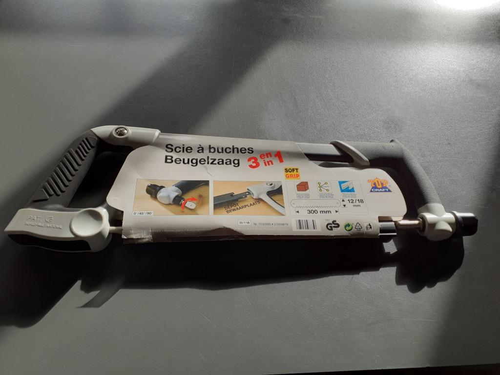 nieuwe handzaag met soft grip handvat met 3 nieuwe zaagblade, Doe-het-zelf en Bouw, Gereedschap | Zaagmachines, Ophalen of Verzenden