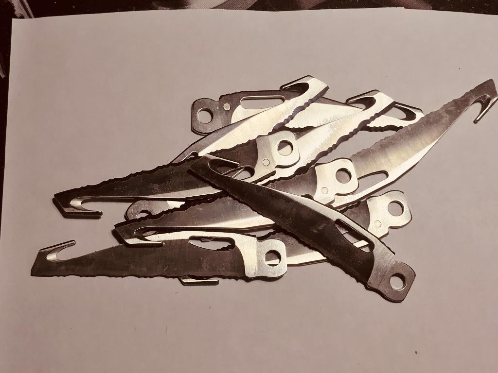Dentelée avec crochet Leatherman Wave/Charge TTi, Envoi, Neuf