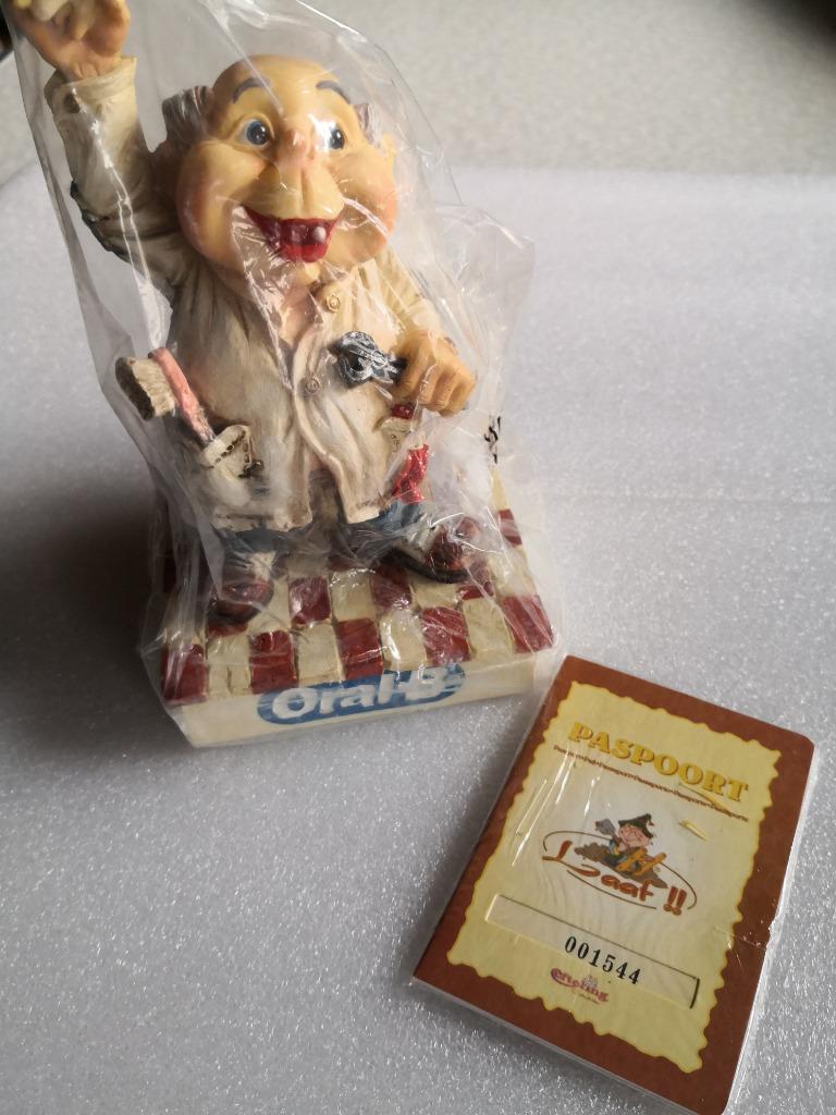 Efteling laaf beeldje Loral (Oral B), Ophalen