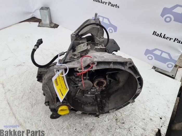 Versnellingsbak van een Ford B-Max, Auto-onderdelen, Transmissie en Toebehoren, Ford, Gebruikt, 3 maanden garantie
