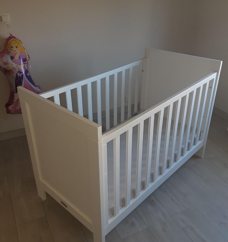 Sterk en veilig babybed 60x120, Ophalen, Zo goed als nieuw, Minder dan 140 cm, Minder dan 70 cm