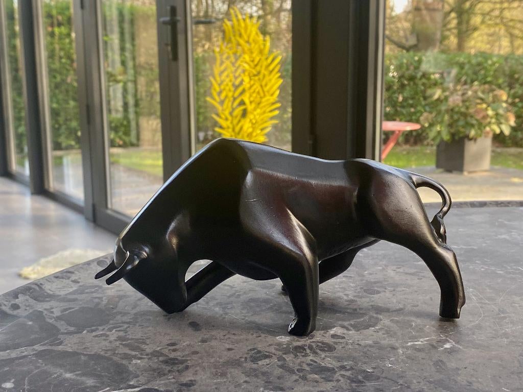 Bronzen stier met zwarte patina genummerd Art Deco  Chenet, Antiek en Kunst, Ophalen of Verzenden, Brons