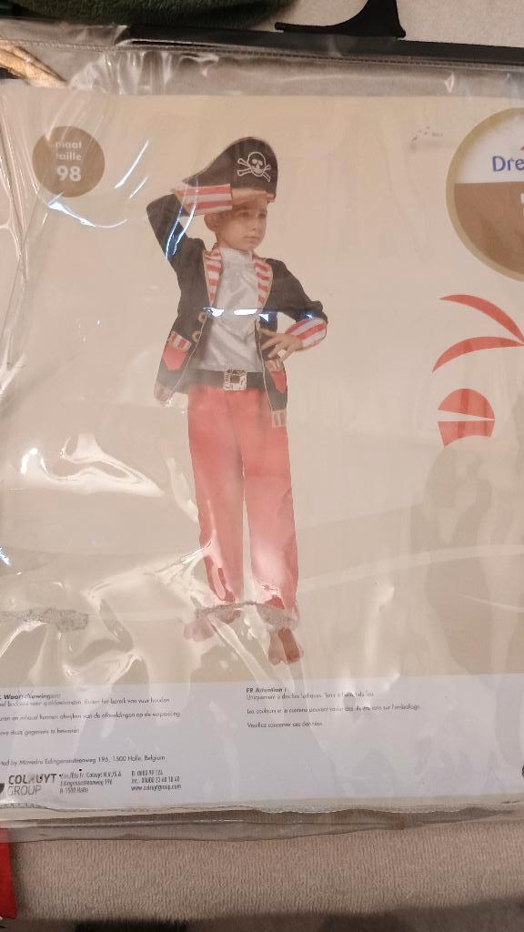Costumes 3-4 ans ( pirate et citrouille) Neuf., Enlèvement, Neuf