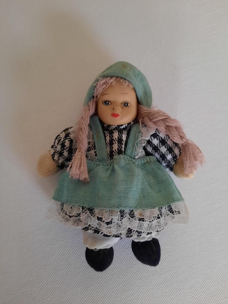 klein Vintage popje in Bisque / collector's item, Verzamelen, Poppen, Gebruikt, Pop, Ophalen of Verzenden