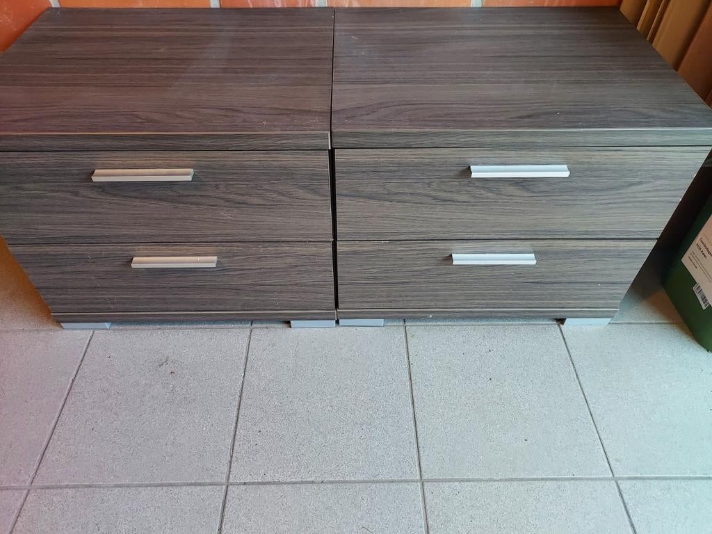 Nachtkastjes, Ophalen