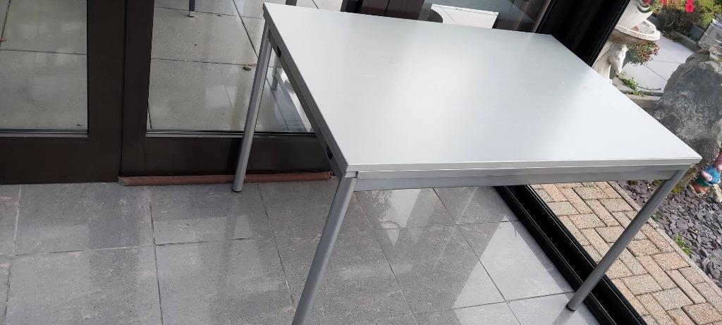 Table de cuisine, Enlèvement, Utilisé, Cinq personnes ou plus, Rectangulaire