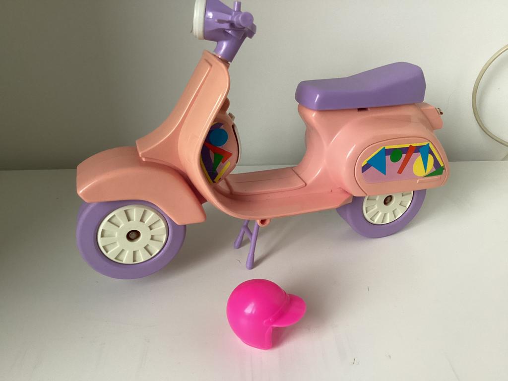 Barbie Vespa met helm, Enlèvement ou Envoi, Utilisé