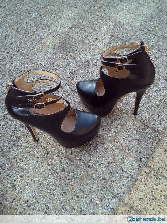 Zwarte schoenen met hak van 13 cm Sergio Todzi maat 36, ANDERE, Zwart, Nieuw, Ophalen of Verzenden