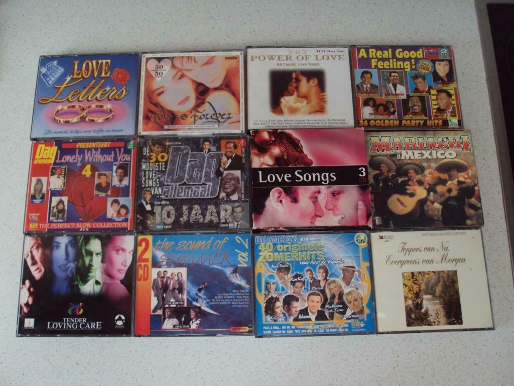 Lot 49 met 12 CD' BOXEN van Love Letters, Love Is Forever, Enlèvement ou Envoi, Autres genres, Coffret