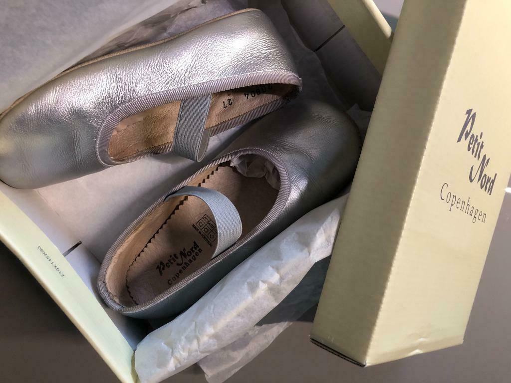 chaussures fille (pointures 27) + pantoufles gym (point. 29), MET, Comme neuf, Enlèvement, Chaussures