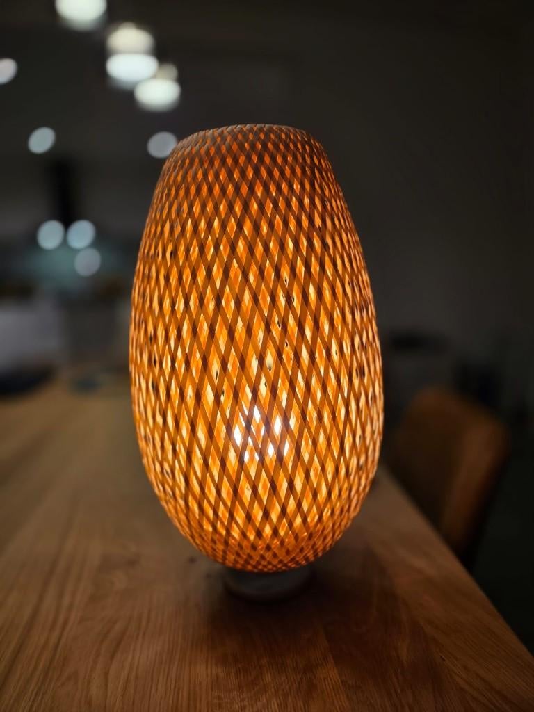 Tafellamp bamboe handgemaakt (ikea), Ophalen of Verzenden, Zo goed als nieuw, Hout, Minder dan 50 cm