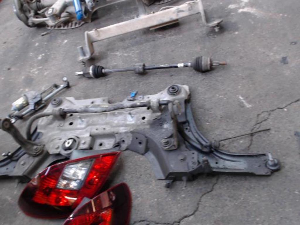 Berceau avant Renault Laguna 3 2.0DCi 110kw 2010-2013, Ophalen, Gebruikt, Renault