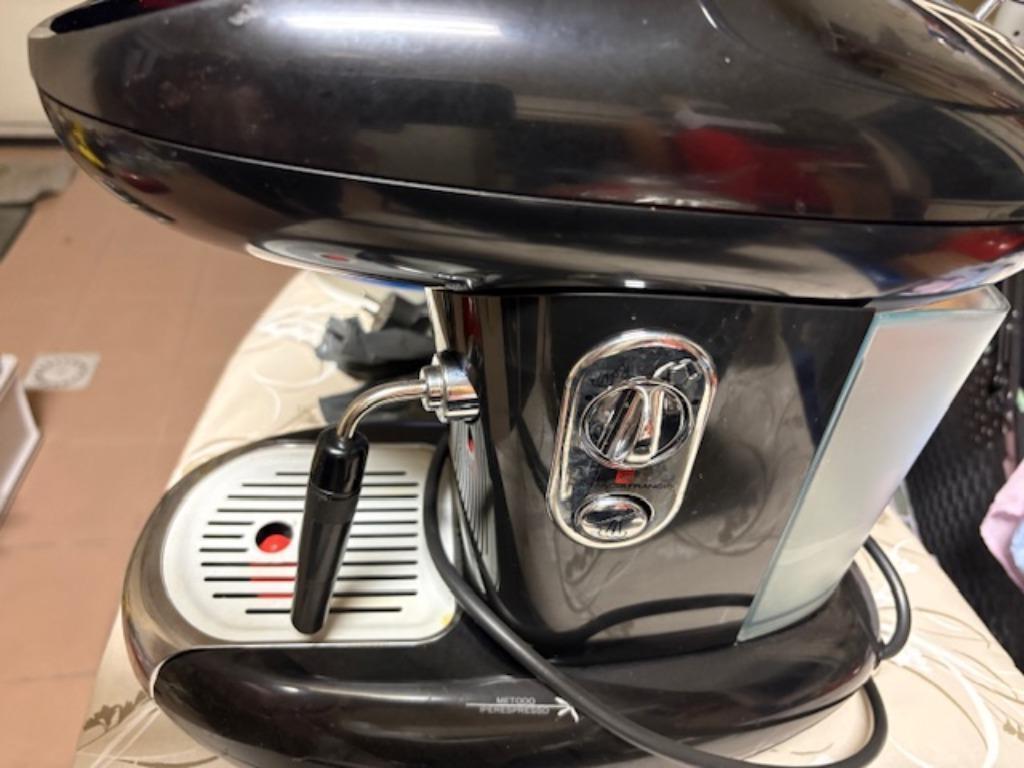 Koffiemachine Illy met capsules en melkopschuimer, Electroménager, 4 à 10 tasses, Enlèvement ou Envoi, Comme neuf, Cafetière