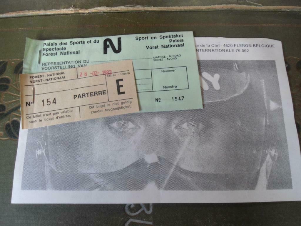 Ancien Ticket Original Johnny Hallyday 1983, Collections, Revues, Journaux & Coupures, Enlèvement ou Envoi, 1980 à nos jours, Journal