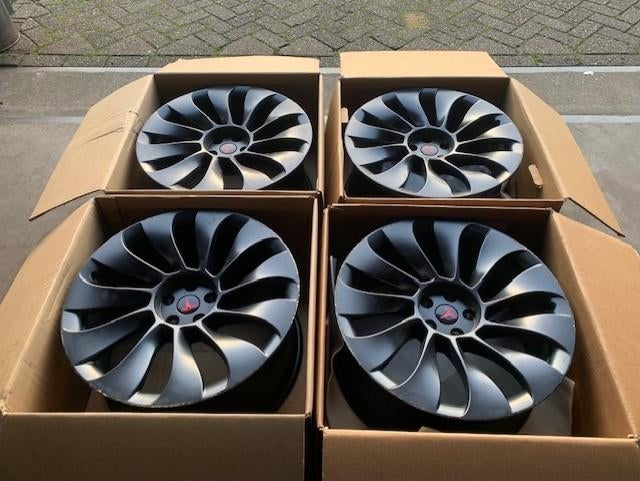 21 INCH TESLA MODEL Y UBERTURBINE VELGEN BREEDSET ORIGINEEL, Ophalen of Verzenden, Gebruikt