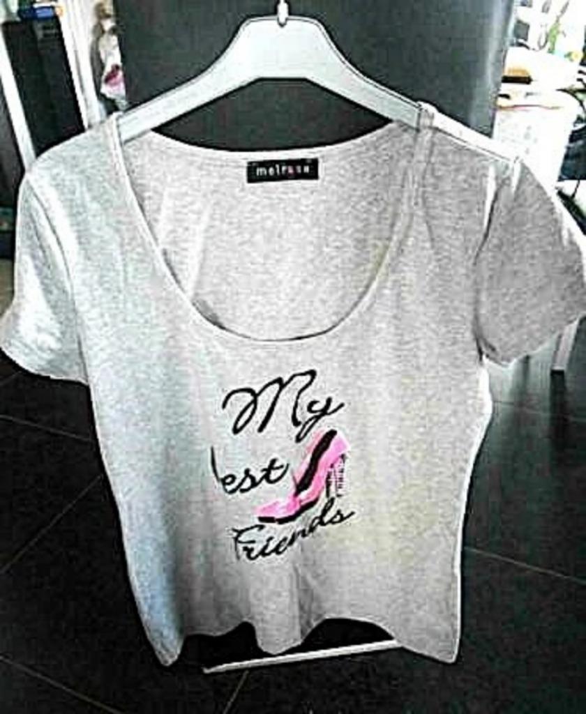 Seizoens-T-shirt voor dames, Ophalen of Verzenden, Nieuw, Grijs, Korte mouw