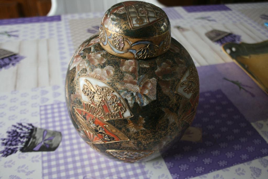 pot -vase chinois, Enlèvement