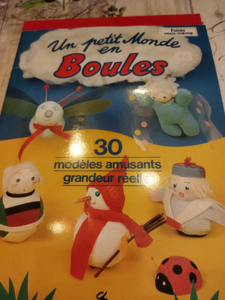 Un petit monde en boules, Comme neuf, Autres types