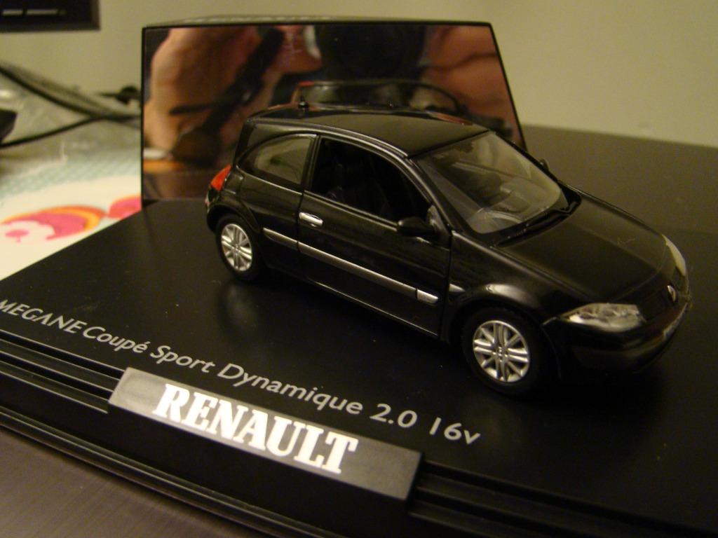 1/43 Renault Megane coupé sport dynamique 2.0 16v zwart, Ophalen of Verzenden, Gebruikt, Auto, Norev