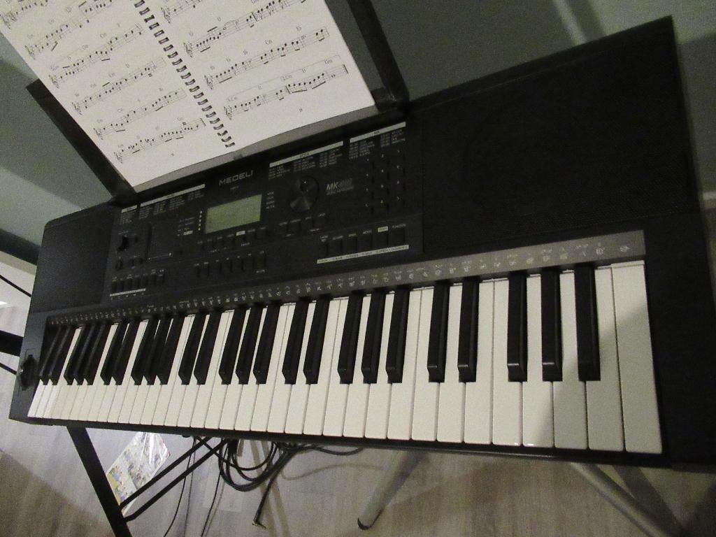 Keyboard, Muziek en Instrumenten, Ophalen, 61 toetsen, Zo goed als nieuw, Midi-aansluiting