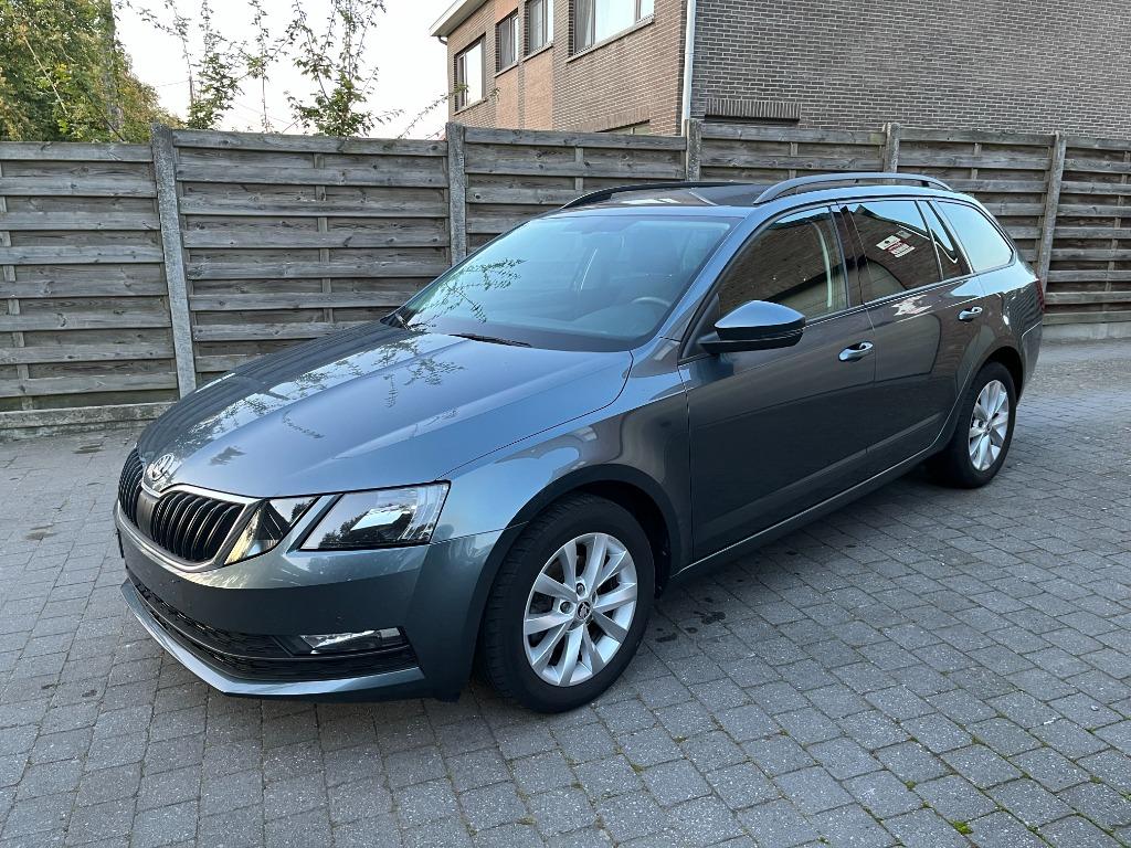 Skoda Octavia Combi 1.6TDI 115pk 07/2020 99dkm Led-Keyless-, Autos, Skoda, Achat, Euro 6, Entreprise, Entretenue par le concessionnaire