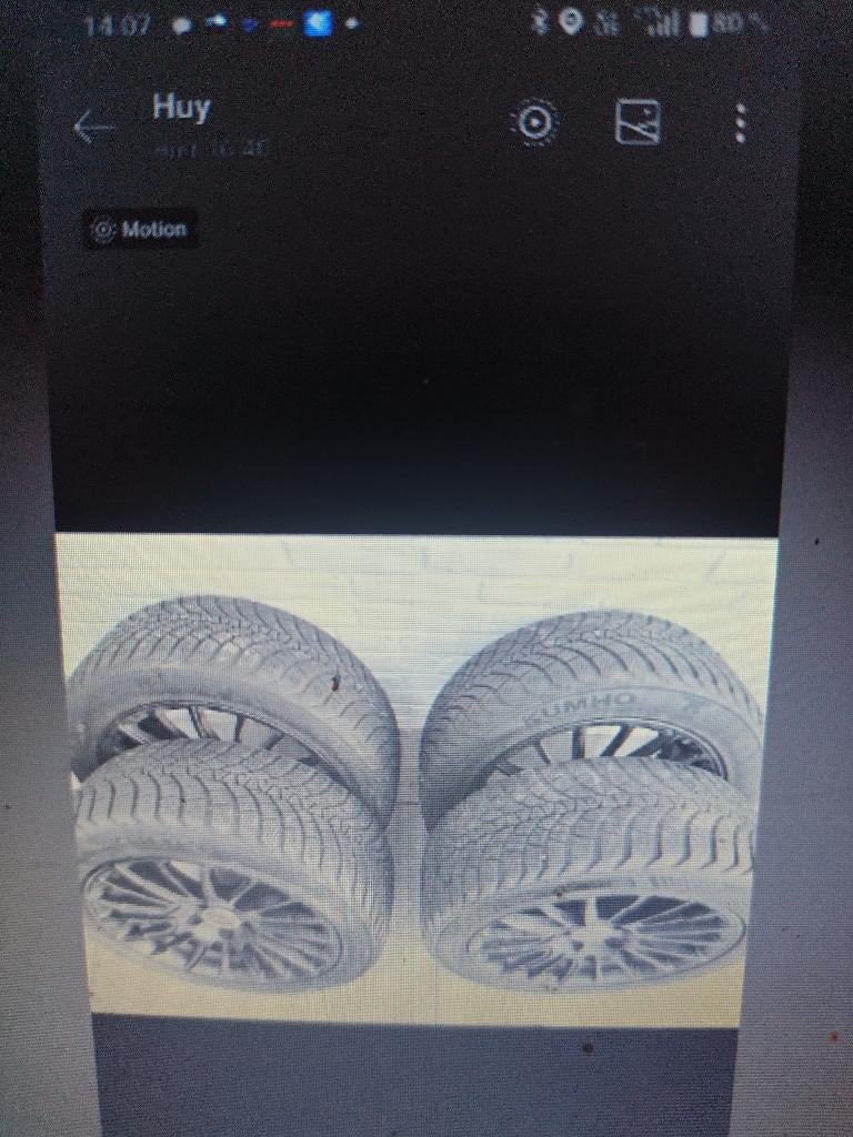 A vendre jantes Mercedes avec pneus voir description, Ophalen, Winterbanden, Band(en)
