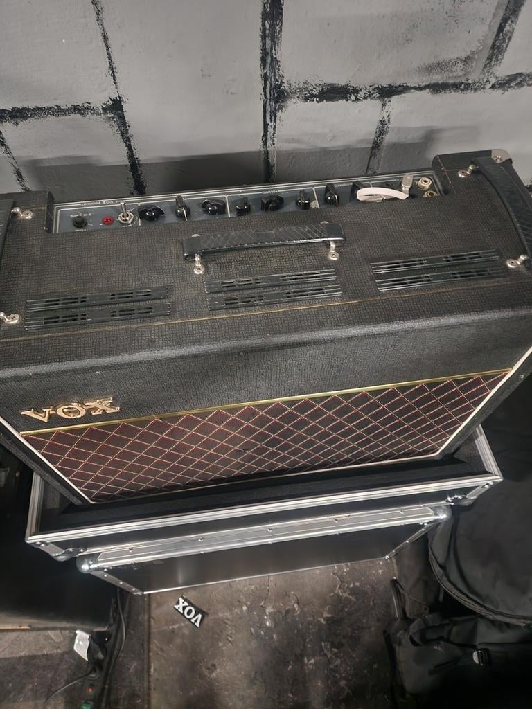Vox AC 30 top boost 1971 met flight case, Muziek en Instrumenten, Ophalen, Zo goed als nieuw, Gitaar, Minder dan 50 watt