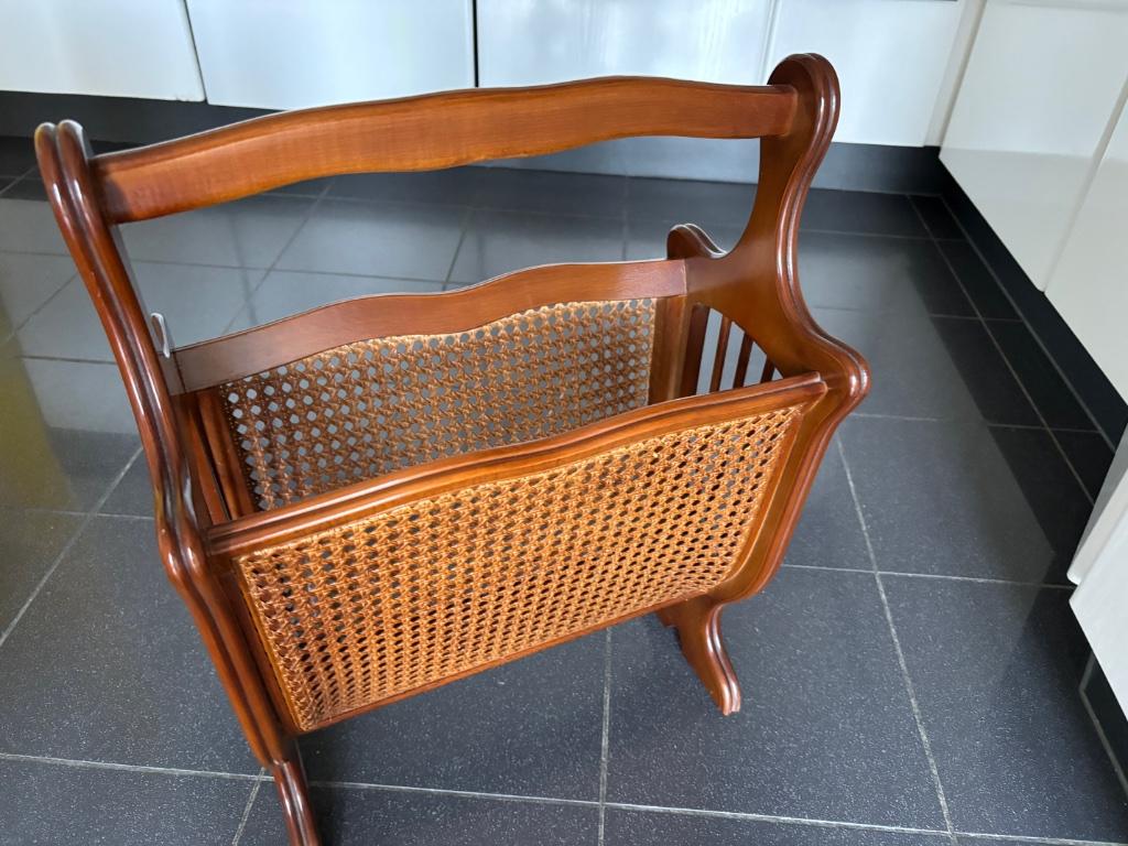 Prachtige tijdschriftenhouder, Ophalen