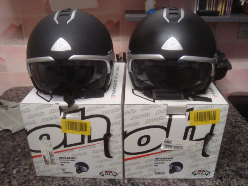 casque moto taille M, noir mat, visière amovible, aération, Envoi, M