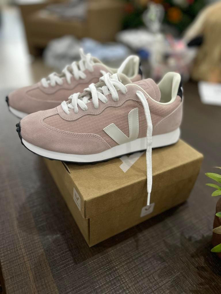 Sneakers van Veja, Ophalen of Verzenden, Nieuw