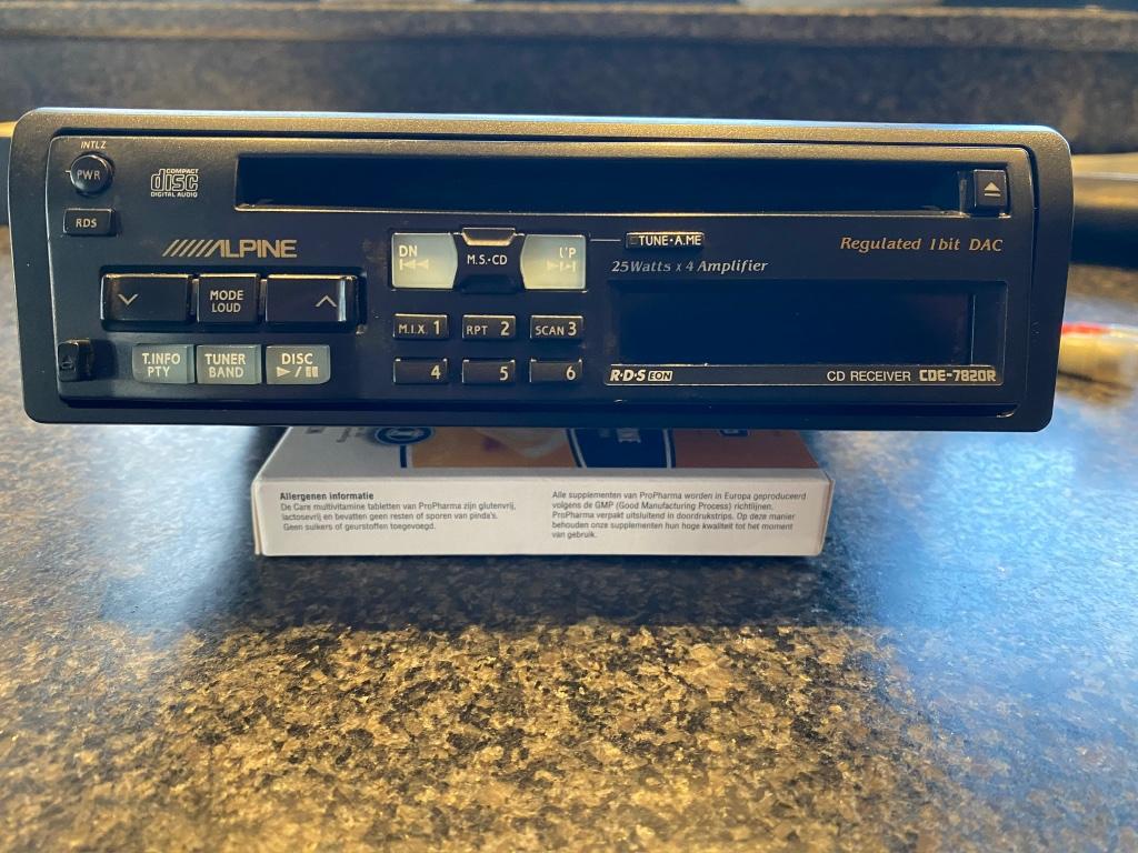 Auto Radio/Cd Alpine CDE-7820R Vintage, Enlèvement, Comme neuf