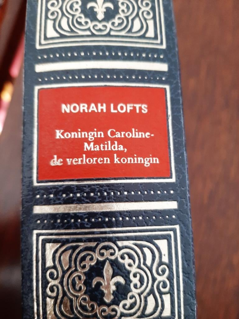 Koningin Caroline Matilda – Norah Lofts, Boeken, Ophalen of Verzenden, Zo goed als nieuw