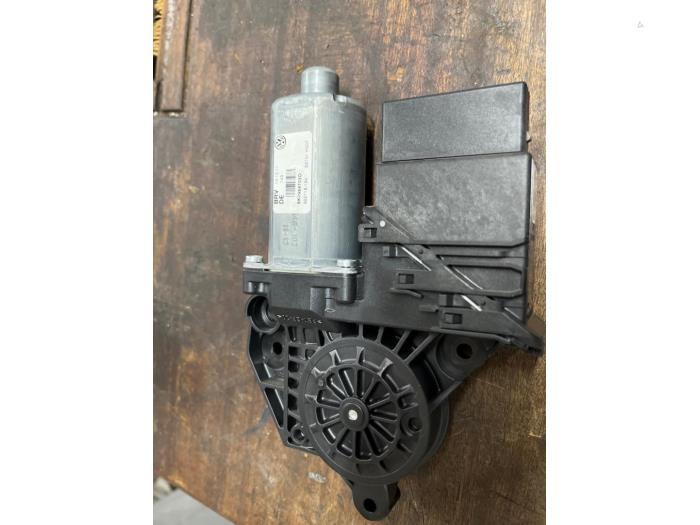 Moteur de vitre portière d'un Volkswagen Golf, Enlèvement ou Envoi, 3 mois de garantie, Utilisé, Volkswagen