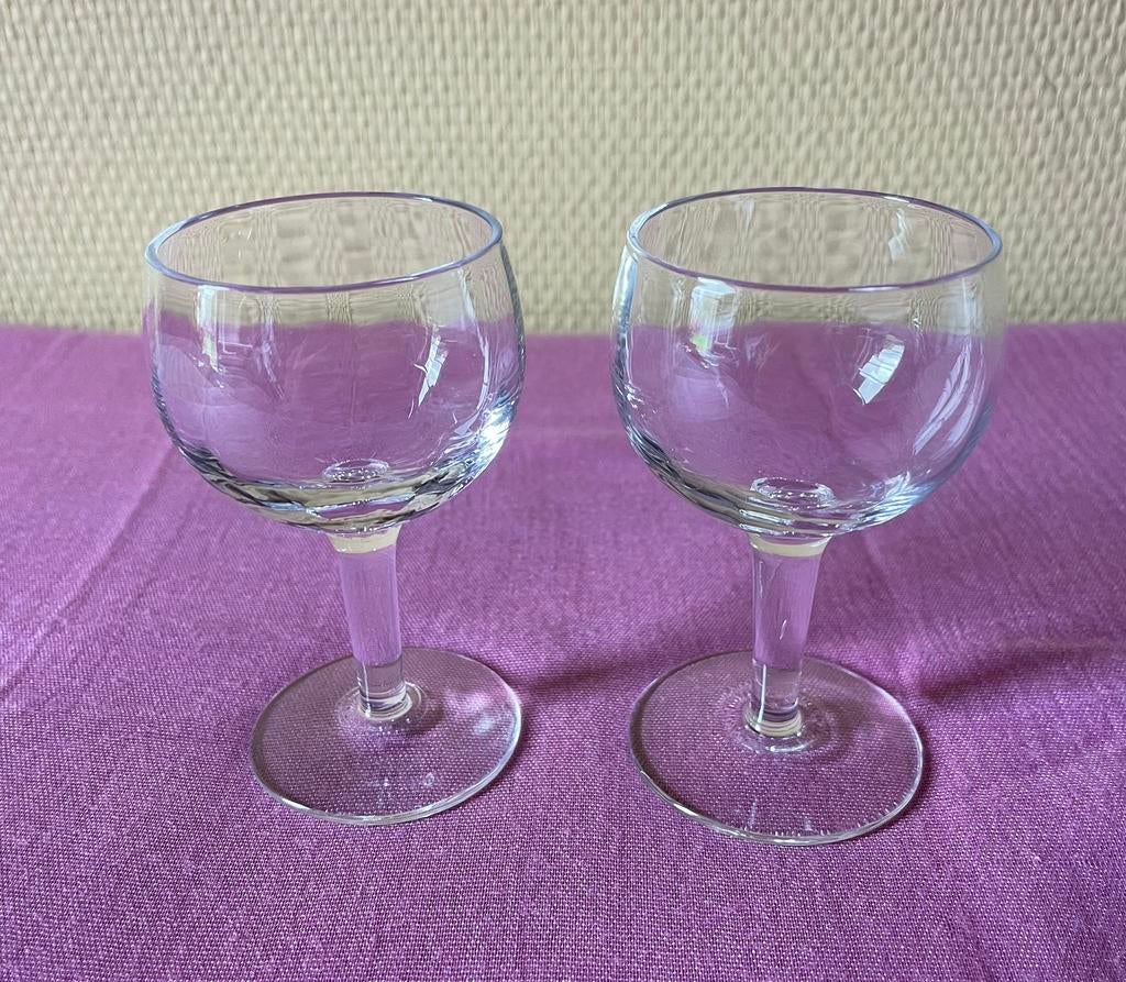 2 petits verres à liqueur, chupito, genièvre, shot, Collections, Verres & Petits Verres, Enlèvement ou Envoi, Comme neuf, Verres et Verres à shot
