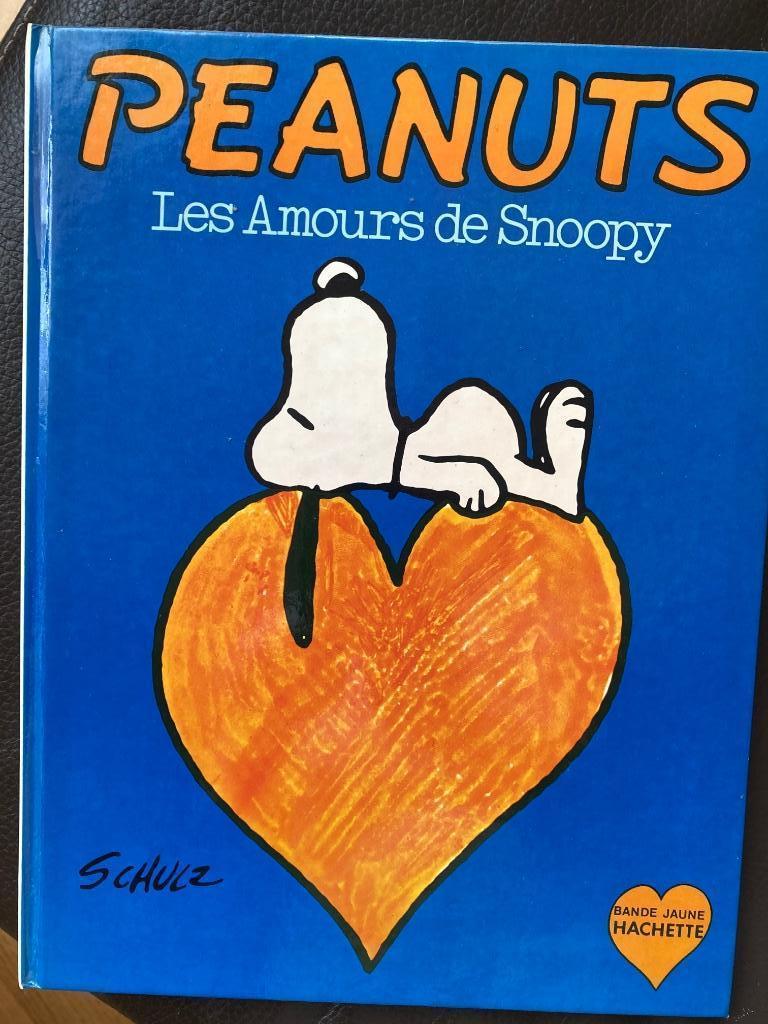 BD Peanuts Les amours de Snoopy / Schulz, Boeken, Eén stripboek, Ophalen of Verzenden, Zo goed als nieuw