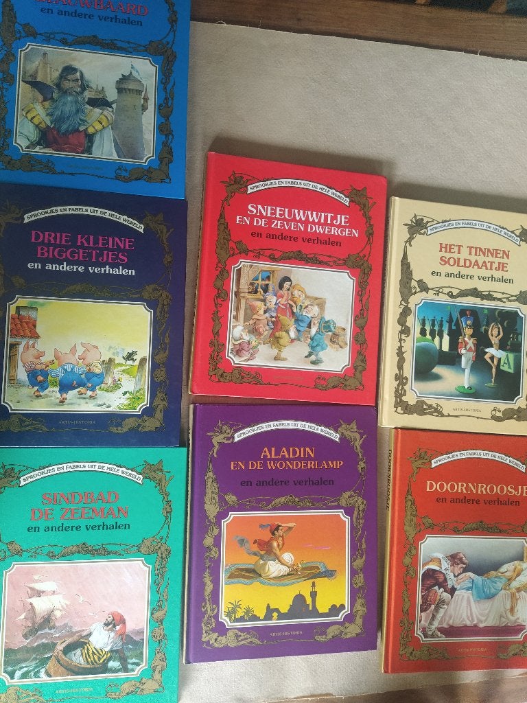 boek: Blauwbaard,3 kleine biggetjes,tinnen soldaatje, Aladin, Boeken, Ophalen of Verzenden, Zo goed als nieuw, Sprookjes