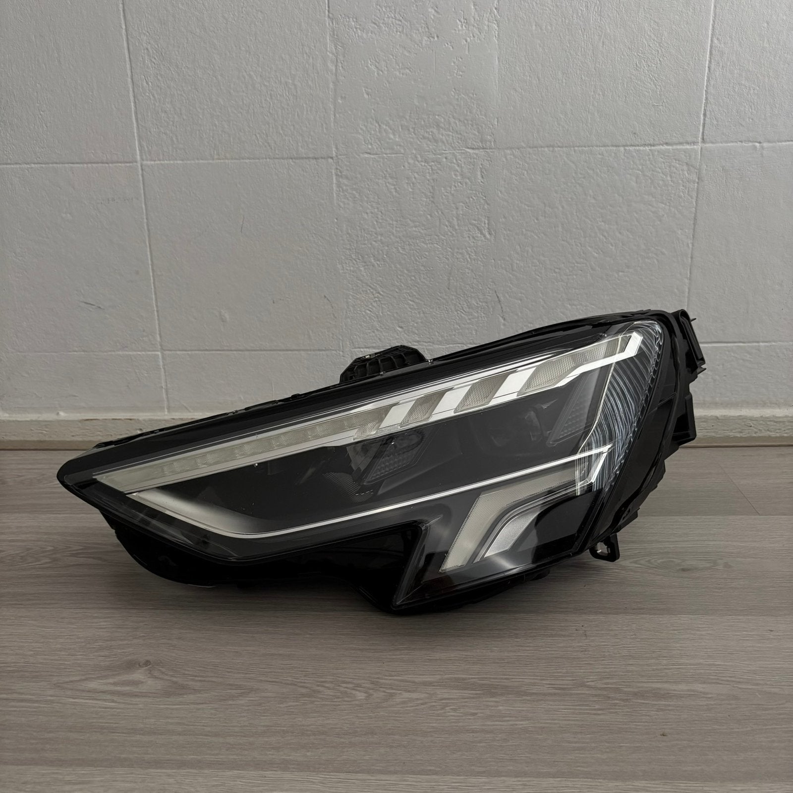 PHARE LED À MATRICE GAUCHE POUR AUDI A3 8Y COMPLET 8Y0941033, Autos : Pièces & Accessoires, Éclairage, Audi, Utilisé, Enlèvement ou Envoi